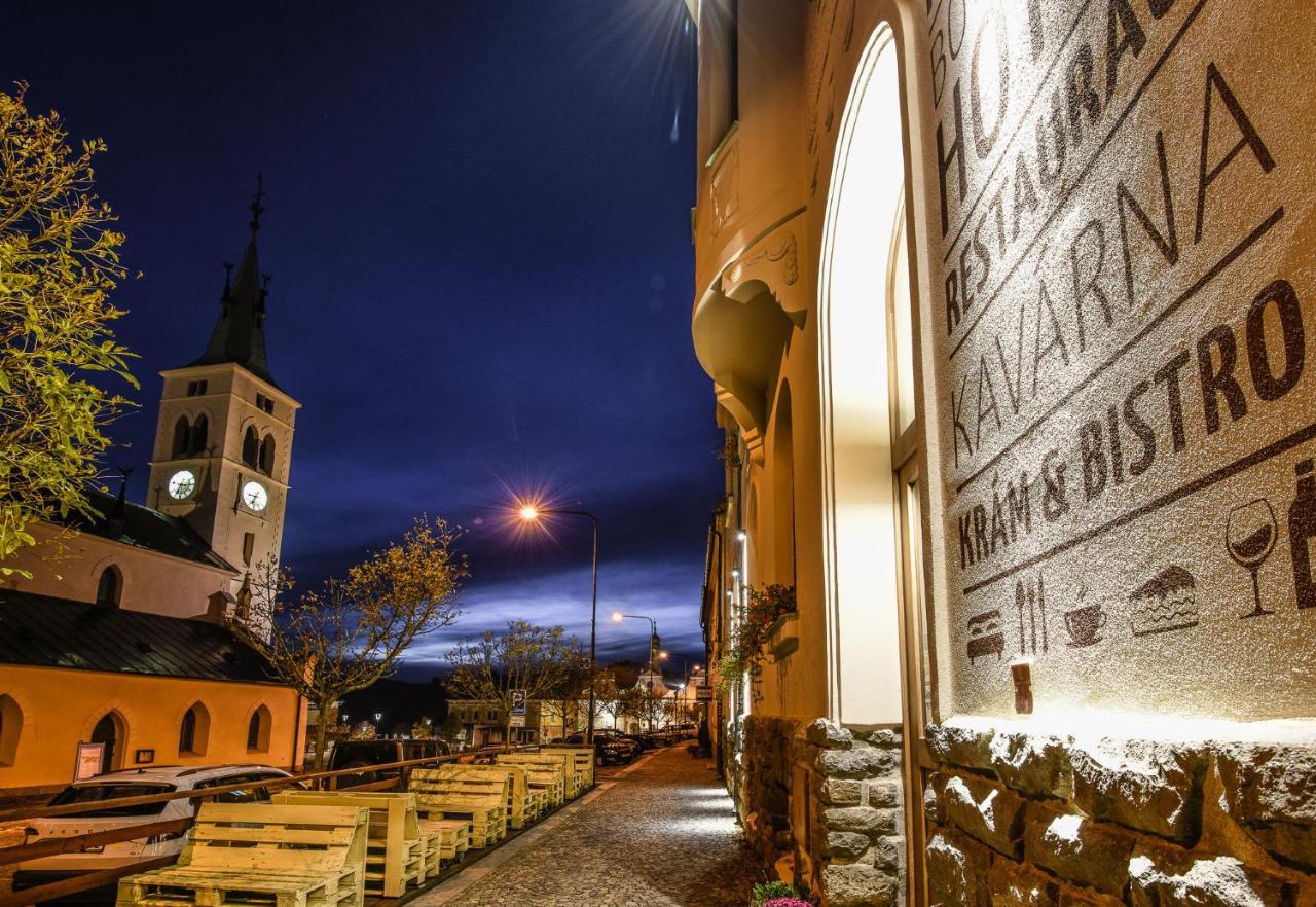 Nebespan Kasperske Hory Buitenkant foto
