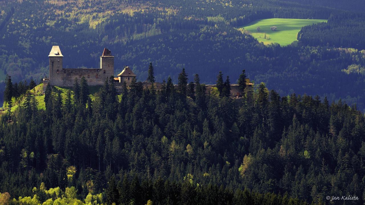 Nebespan Kasperske Hory Buitenkant foto
