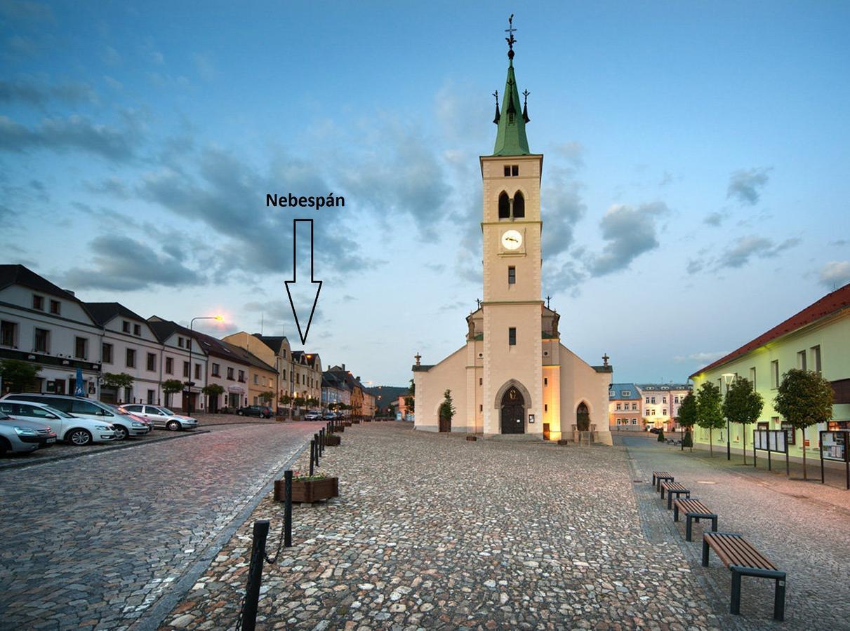 Nebespan Kasperske Hory Buitenkant foto