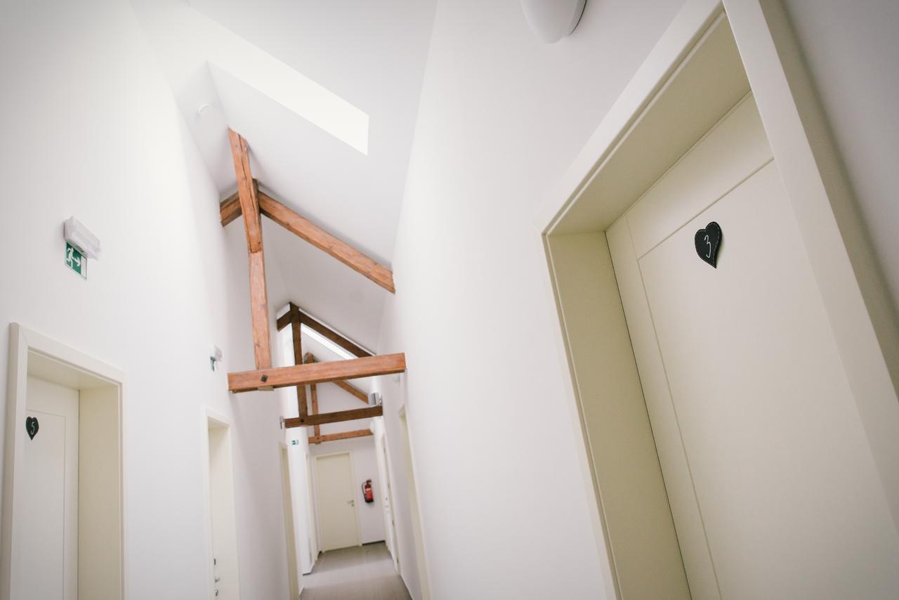 Nebespan Kasperske Hory Buitenkant foto
